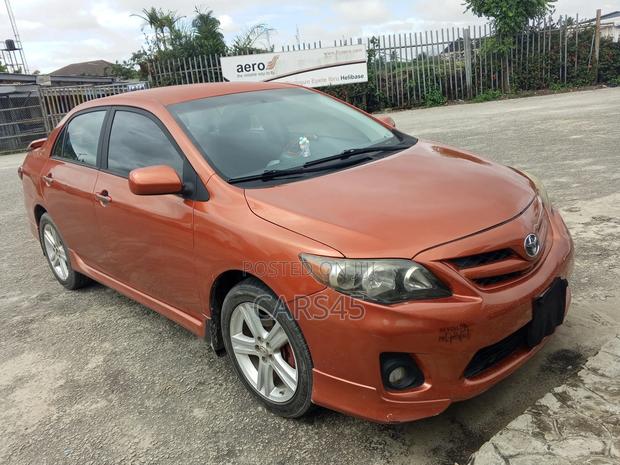 Toyota Corolla S Special Edition 4dr Sedan (1.8L 4cyl 4A) 2013 Orange