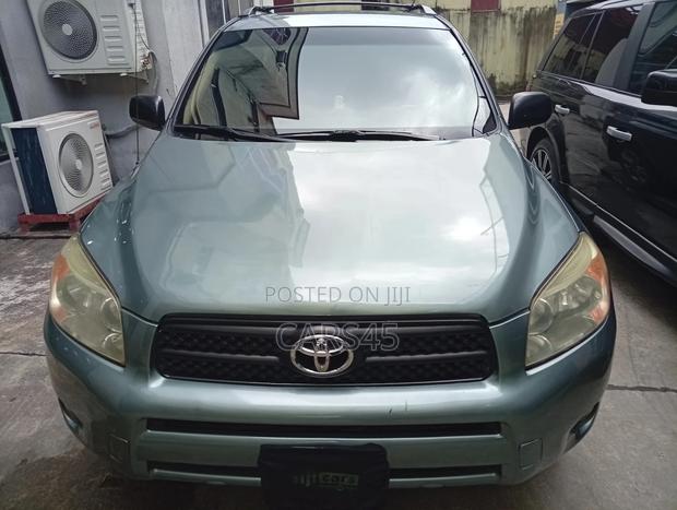Toyota RAV4 2006 Green