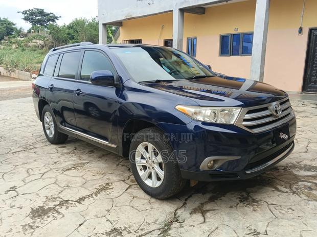 Toyota Highlander 2012 Blue