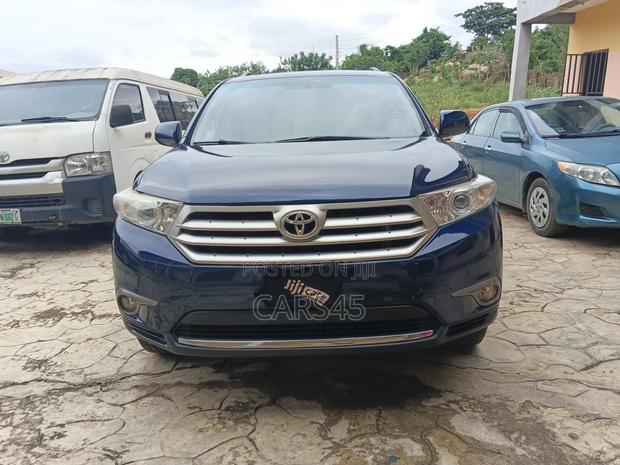 Toyota Highlander 2012 Blue