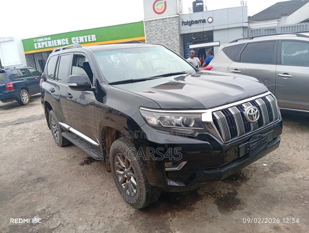 Toyota Land Cruiser Prado 2018 Black