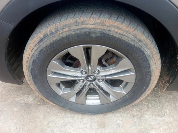 Hyundai Santa Fe 2016 Gray