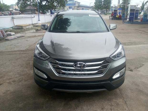 Hyundai Santa Fe 2016 Gray