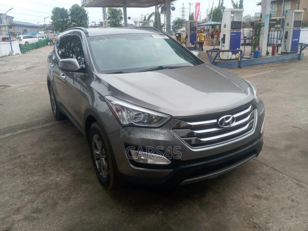 Hyundai Santa Fe 2016 Gray