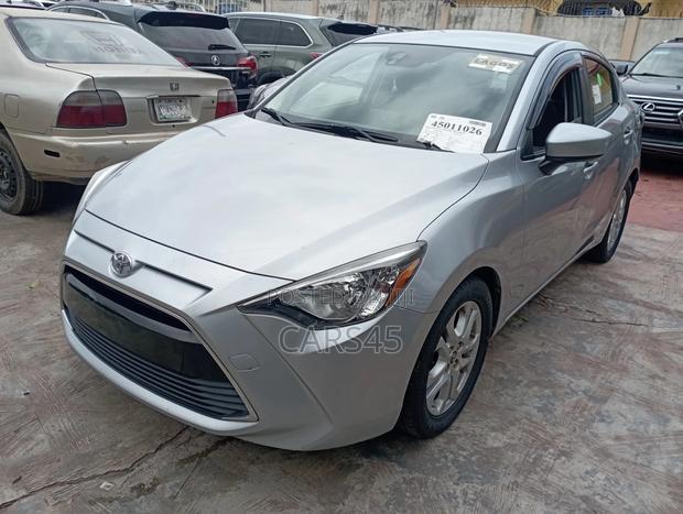 Toyota Yaris iA 2018 Silver