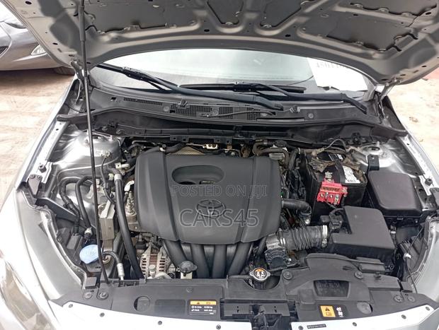 Toyota Yaris iA 2018 Silver
