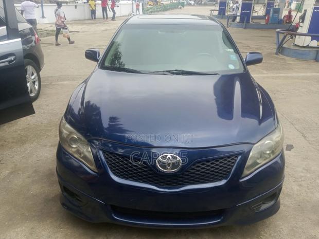 Toyota Camry 2011 Blue
