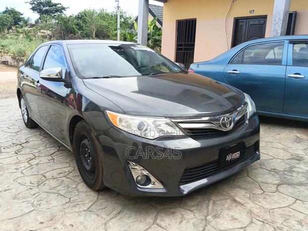 Toyota Camry 2012 Gray