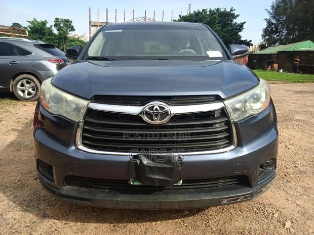 Toyota Highlander 2014 Blue