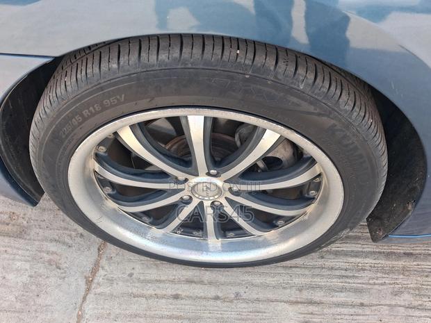 Hyundai i40 2013 Blue