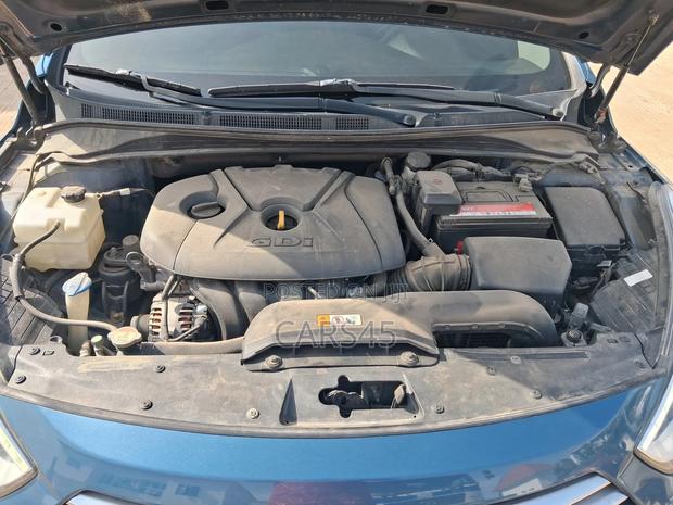 Hyundai i40 2013 Blue