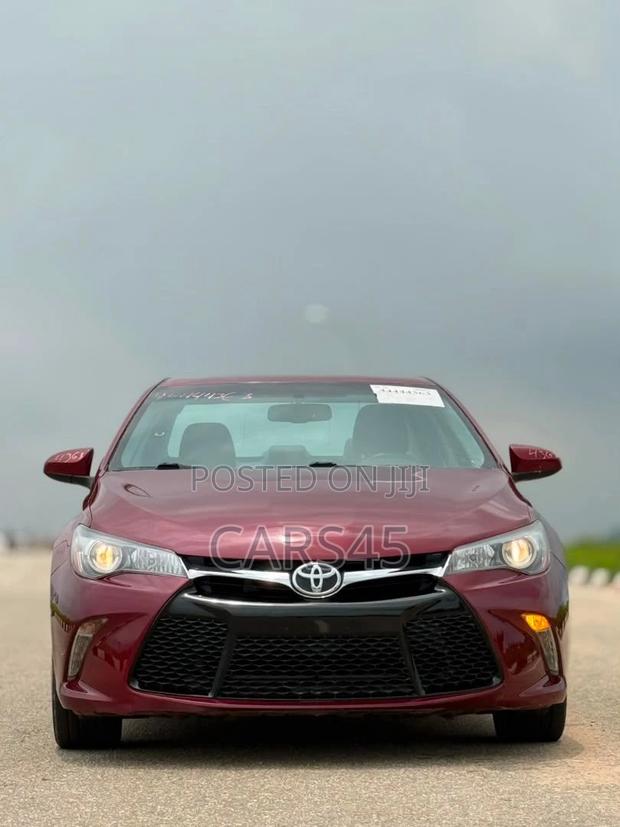 Toyota Camry XLE 4dr Sedan (2.5L 4cyl 6A) 2015 Red