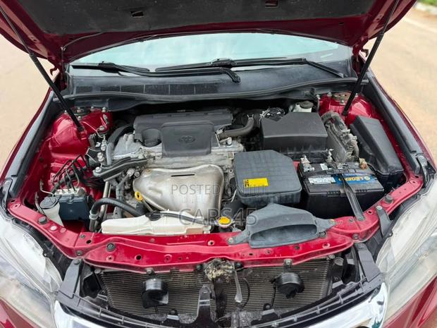 Toyota Camry XLE 4dr Sedan (2.5L 4cyl 6A) 2015 Red