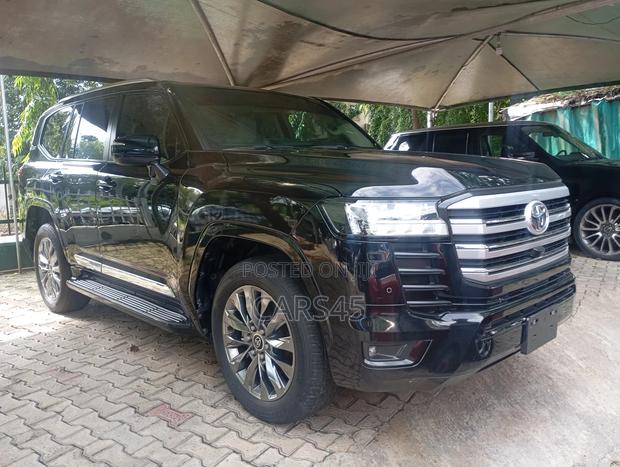 Toyota Land Cruiser 2022 Black