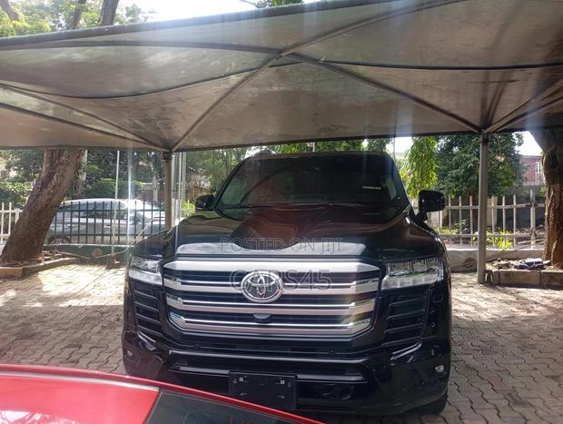 Toyota Land Cruiser 2022 Black
