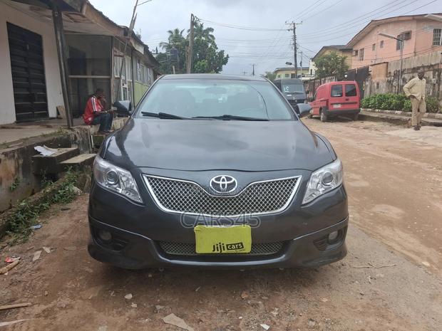 Toyota Camry 2007 Gray