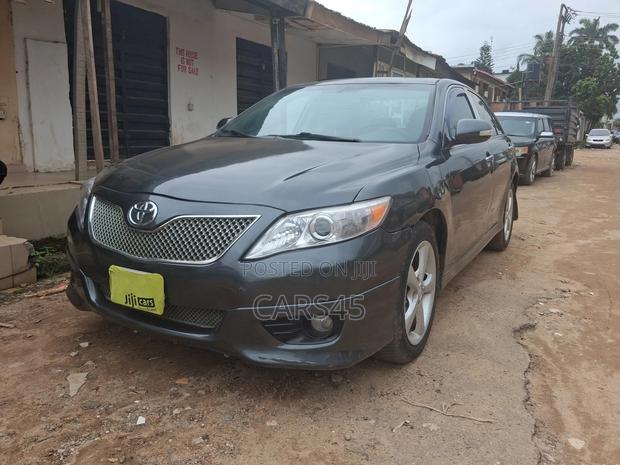 Toyota Camry 2007 Gray