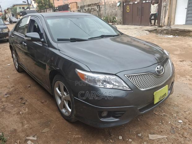 Toyota Camry 2007 Gray