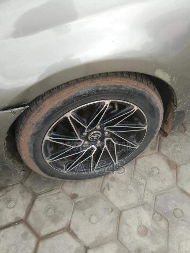 Toyota Avalon 2006 Gray