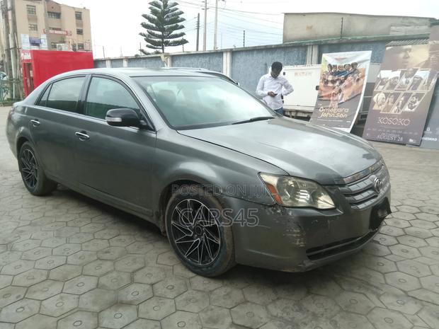 Toyota Avalon 2006 Gray