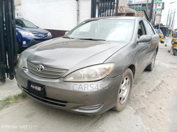 Toyota Camry 2003 Gray