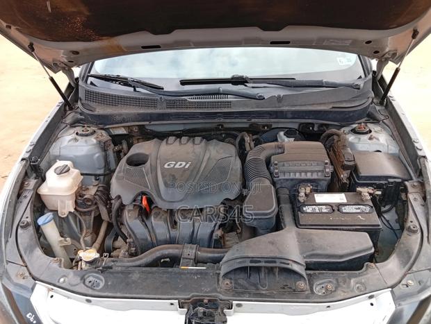 Hyundai Sonata Limited 2.0T Sedan (2.0L 4cyl 6A) 2012 Blue