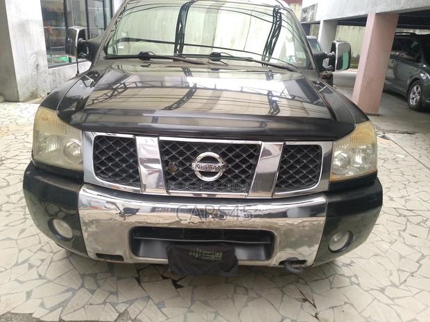 Nissan Titan 2005 Black