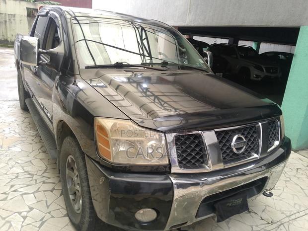 Nissan Titan 2005 Black