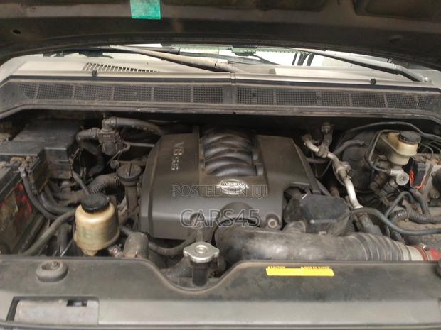 Nissan Titan 2005 Black
