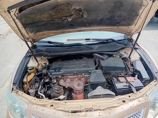Toyota Camry 2008 Gold