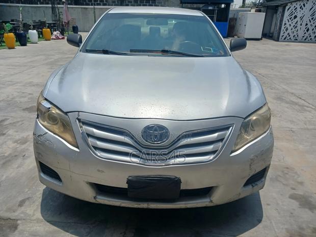 Toyota Camry 2011 Silver