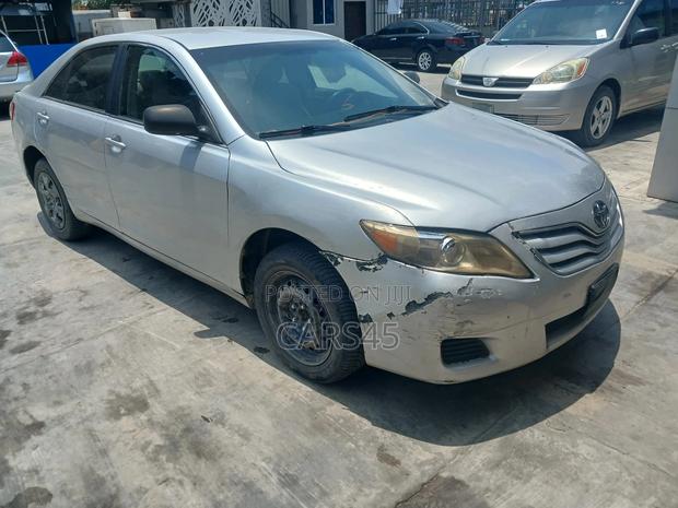 Toyota Camry 2011 Silver