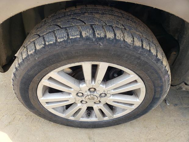 Land Rover Lr4 2011 Gray