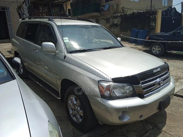 Toyota Highlander 2006 Gold