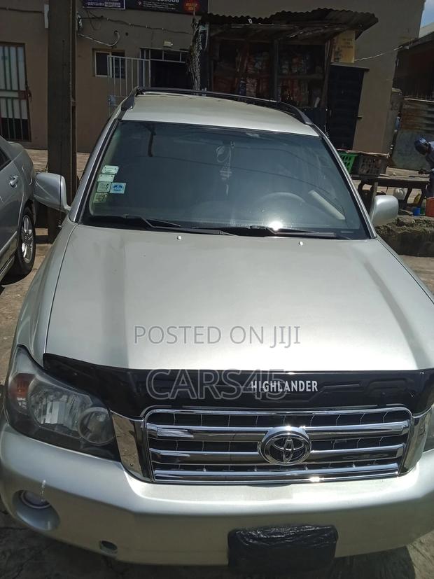 Toyota Highlander 2006 Gold