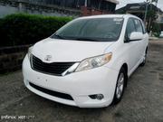 Toyota Sienna 2011 White for sale