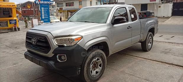Toyota Tacoma 2017 Gray