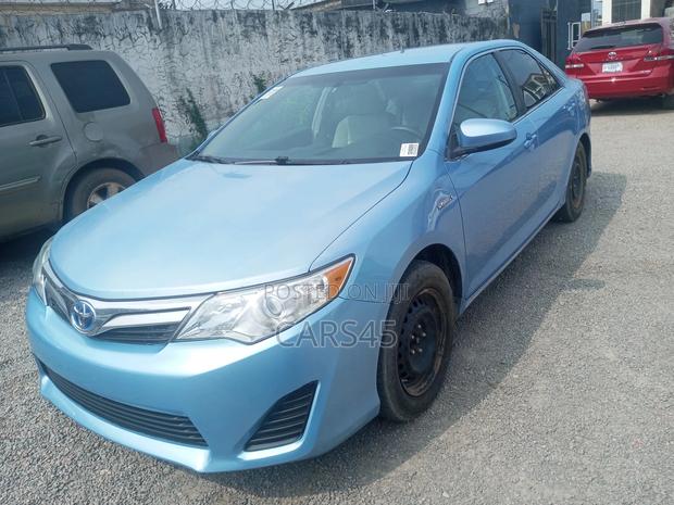 Toyota Camry 2012 Blue
