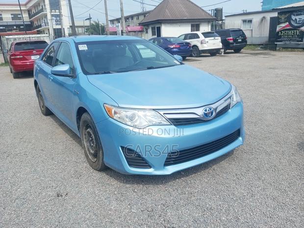 Toyota Camry 2012 Blue