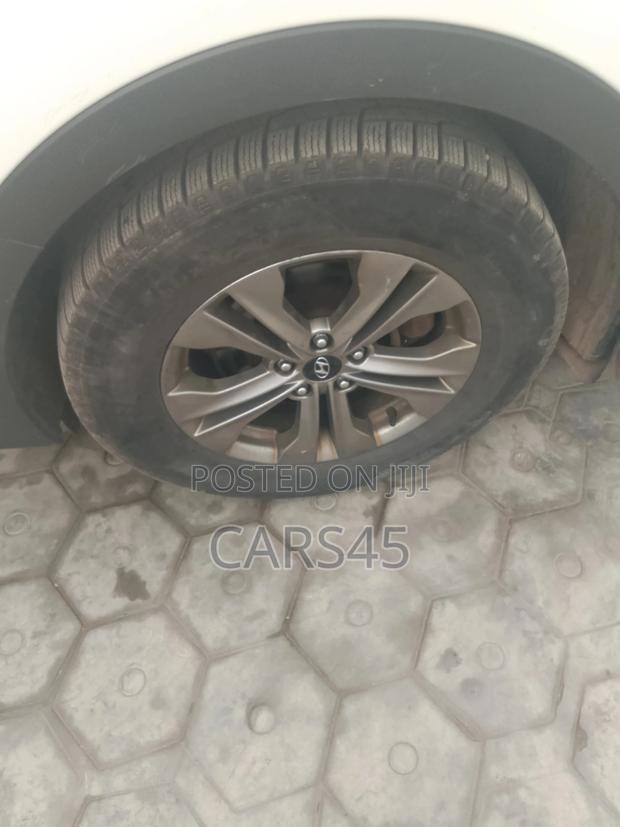 Hyundai Santa Fe 2015 White