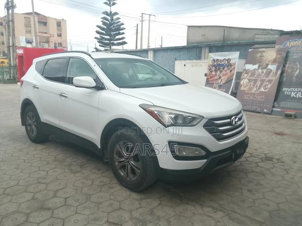 Hyundai Santa Fe 2015 White