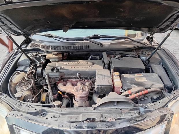 Toyota Camry Hybrid 2011 Black