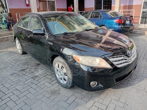 Toyota Camry Hybrid 2011 Black