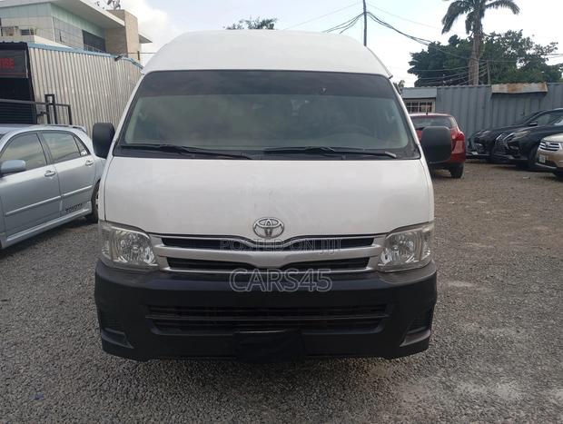 Toyota HiAce 2012 White