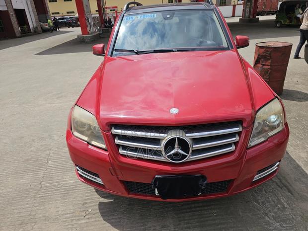 Mercedes-Benz GLK-Class 2011 Red
