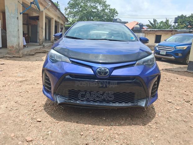 Toyota Corolla 2018 Blue