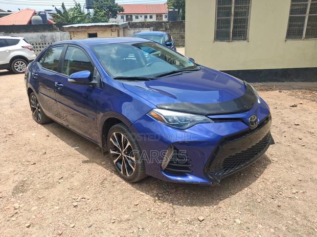 Toyota Corolla 2018 Blue