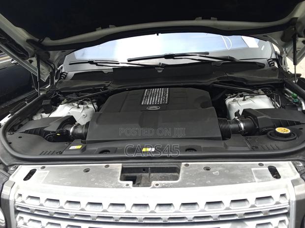 Land Rover Range Rover 3.0L Supercharged 2017 White