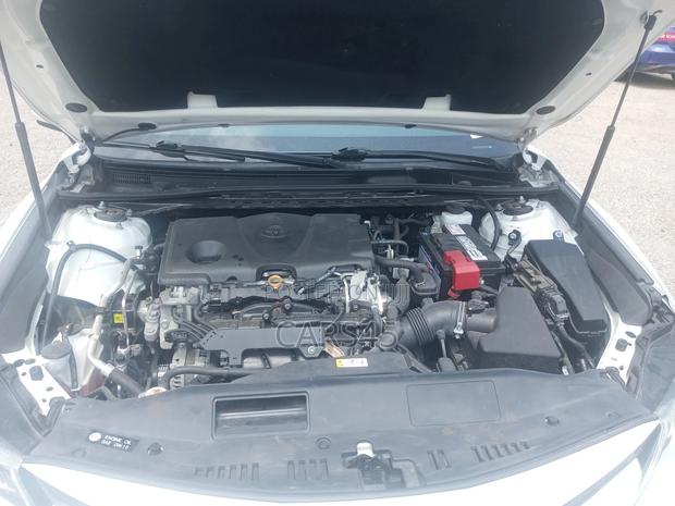 Toyota Camry 2019 White