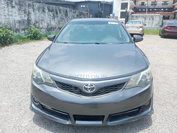 Toyota Camry 2012 Gray